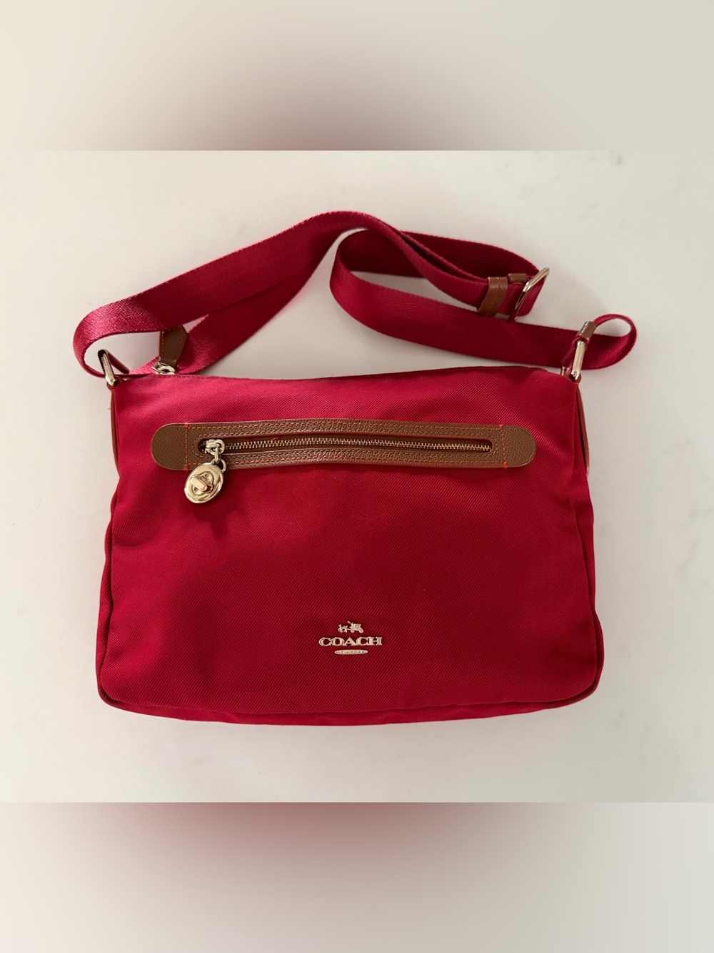 COACH•red sawyer canvas crossbody camera bag EUC